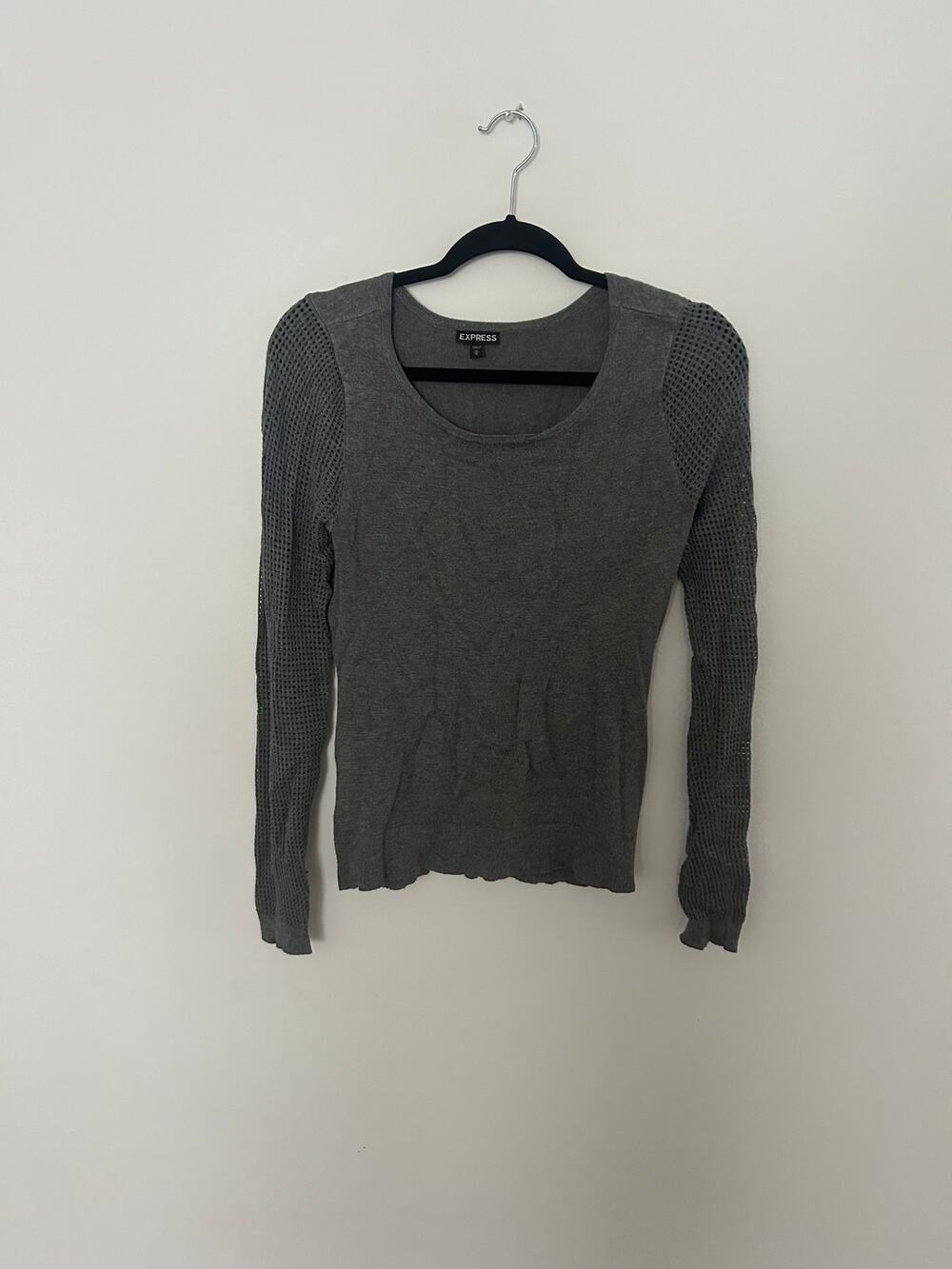 Express Sweater *M*